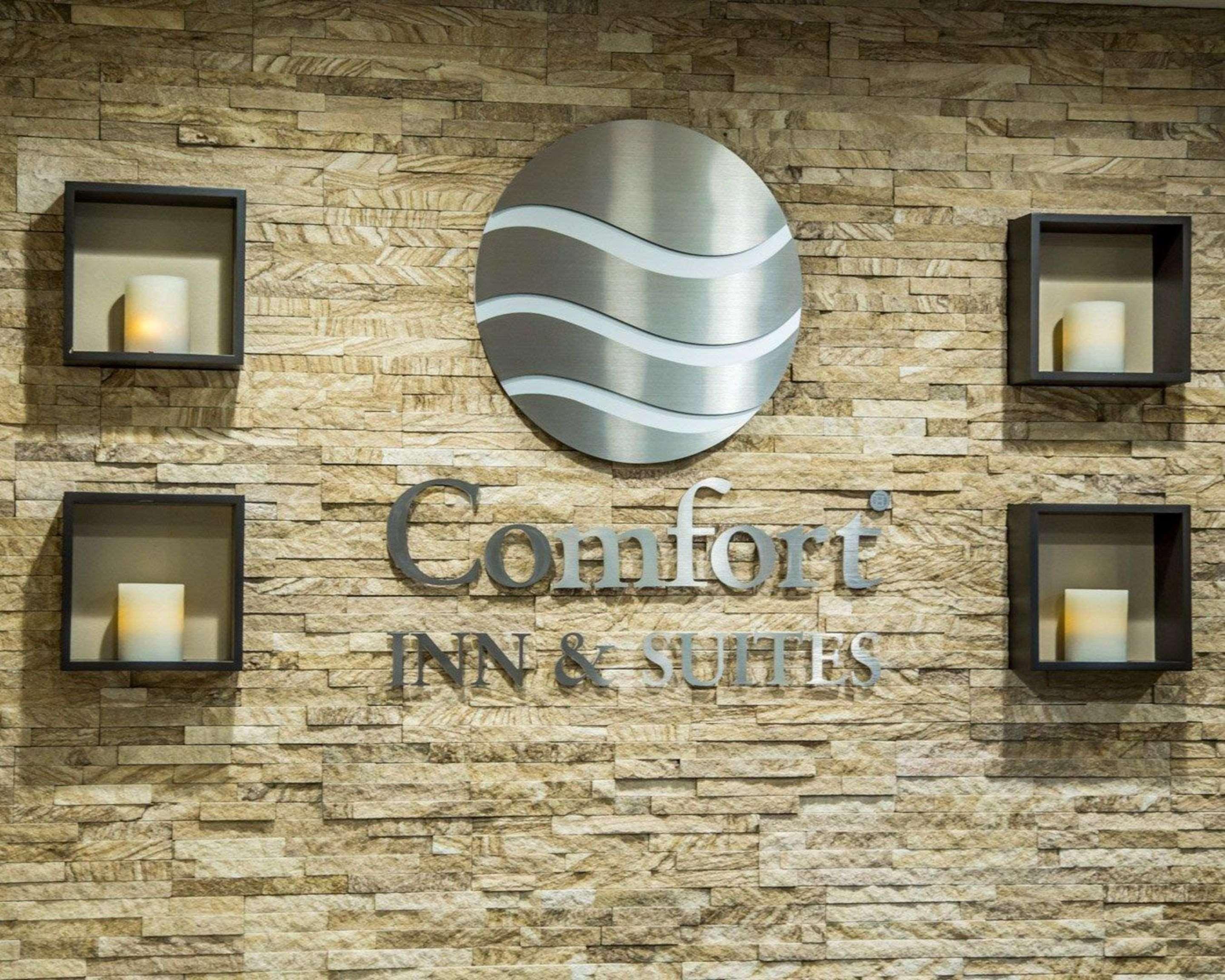 Comfort Inn & Suites Riverview Near Davenport And I-80 Le Claire Esterno foto
