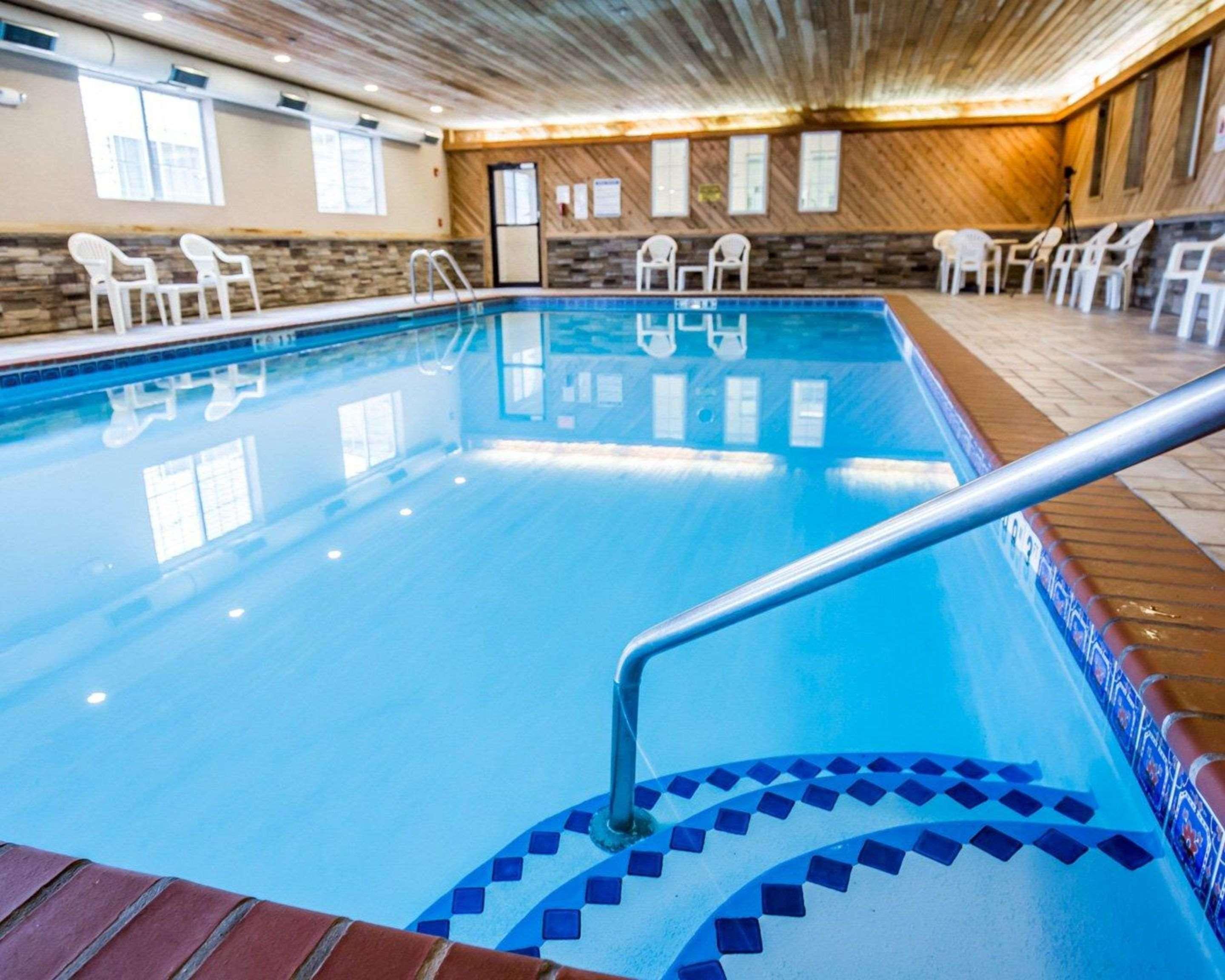 Comfort Inn & Suites Riverview Near Davenport And I-80 Le Claire Esterno foto
