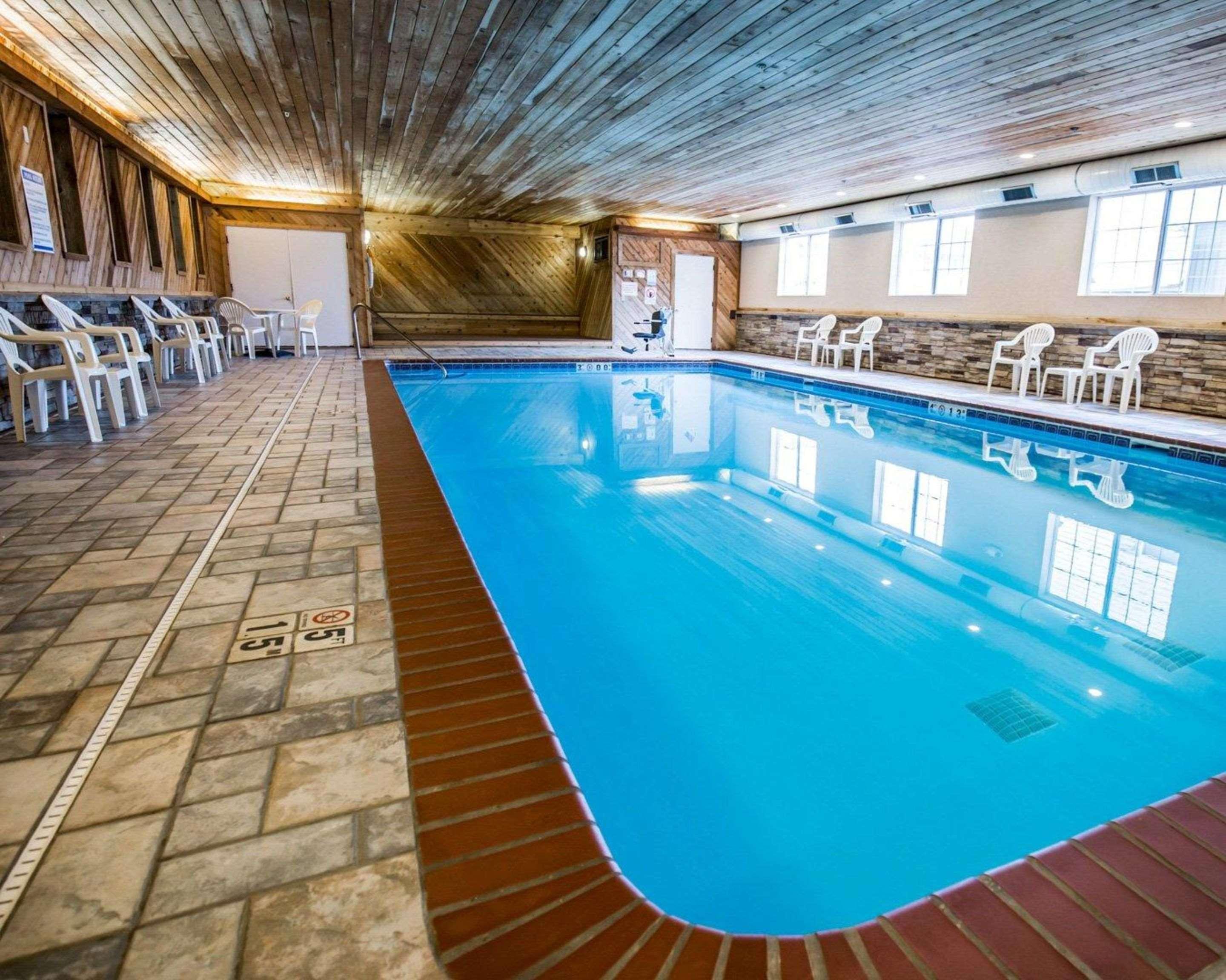 Comfort Inn & Suites Riverview Near Davenport And I-80 Le Claire Esterno foto