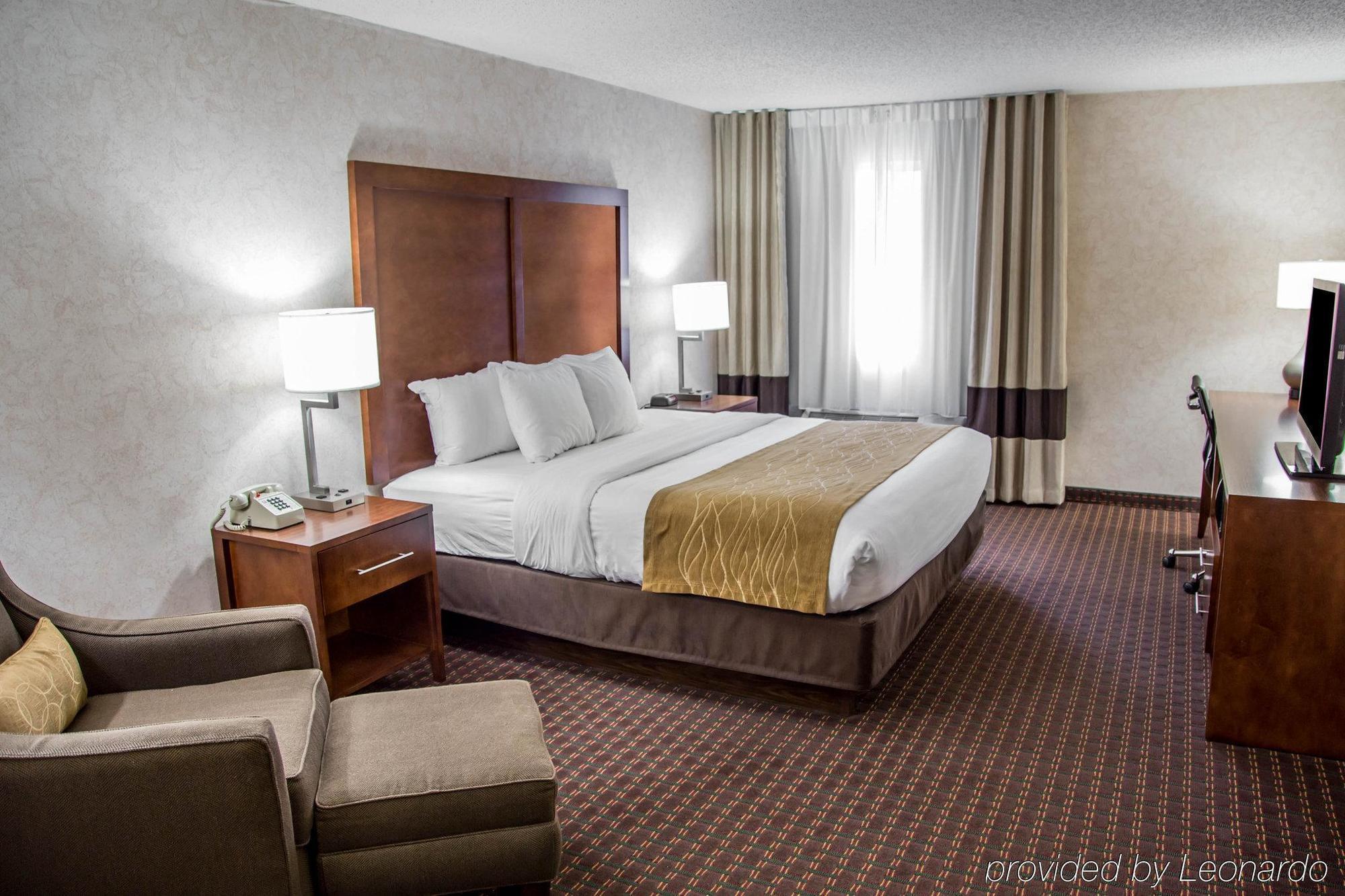 Comfort Inn & Suites Riverview Near Davenport And I-80 Le Claire Esterno foto