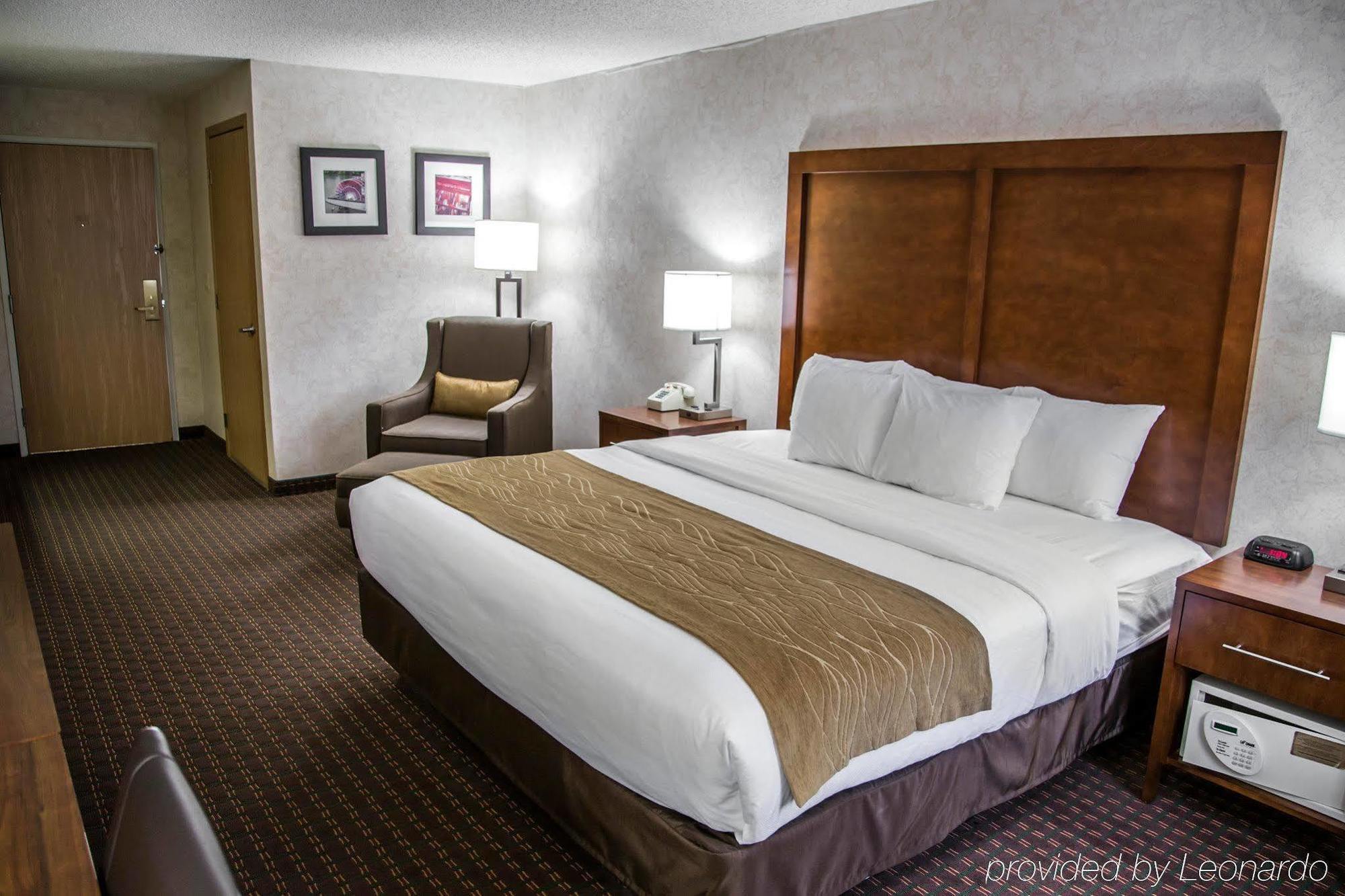 Comfort Inn & Suites Riverview Near Davenport And I-80 Le Claire Esterno foto
