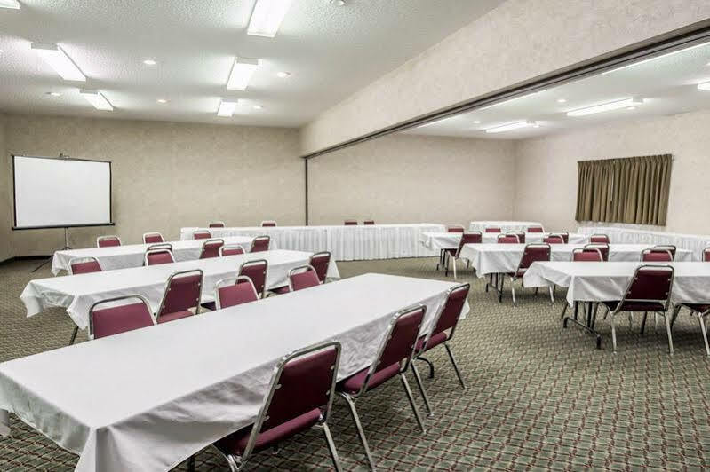 Comfort Inn & Suites Riverview Near Davenport And I-80 Le Claire Esterno foto