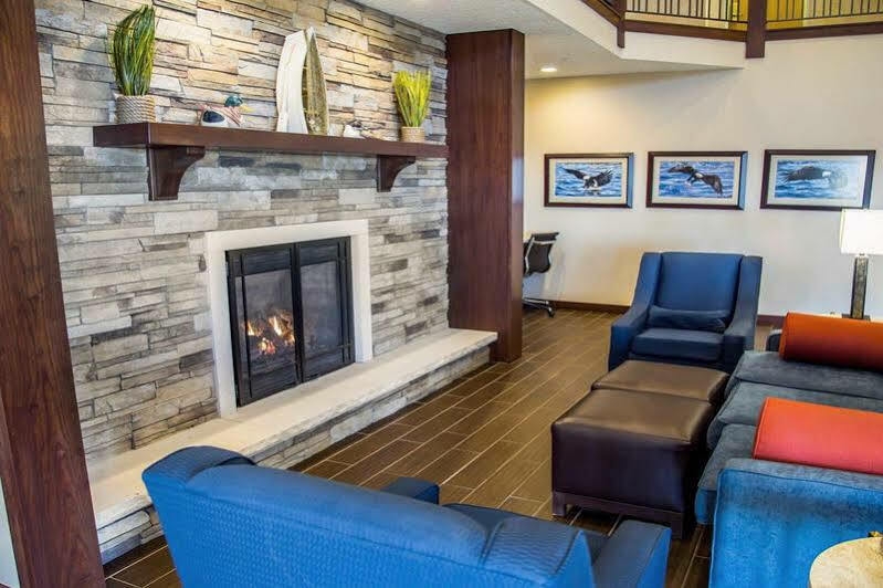 Comfort Inn & Suites Riverview Near Davenport And I-80 Le Claire Esterno foto