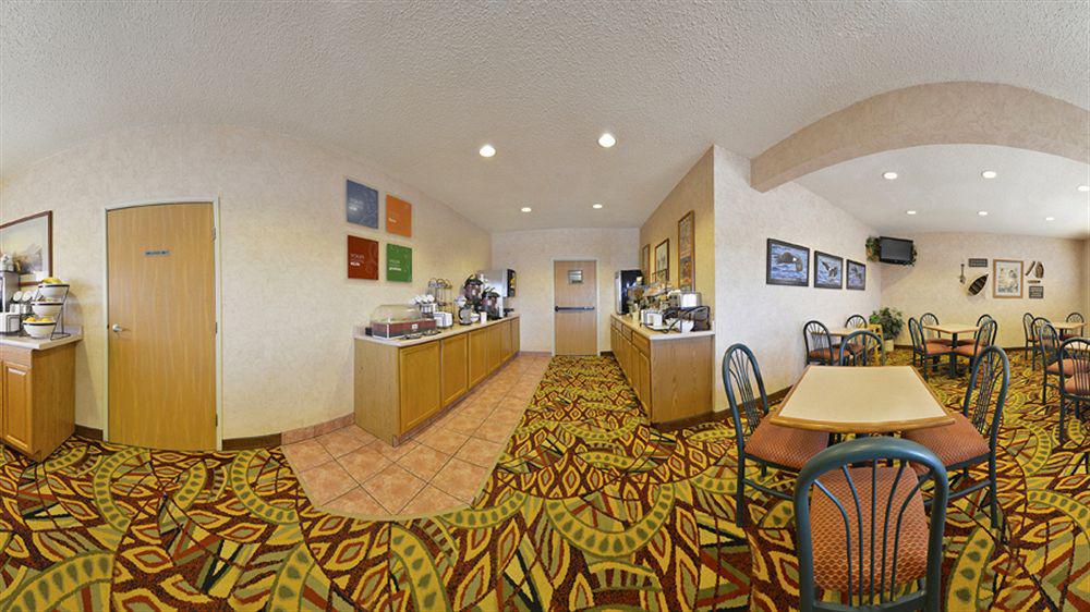 Comfort Inn & Suites Riverview Near Davenport And I-80 Le Claire Esterno foto