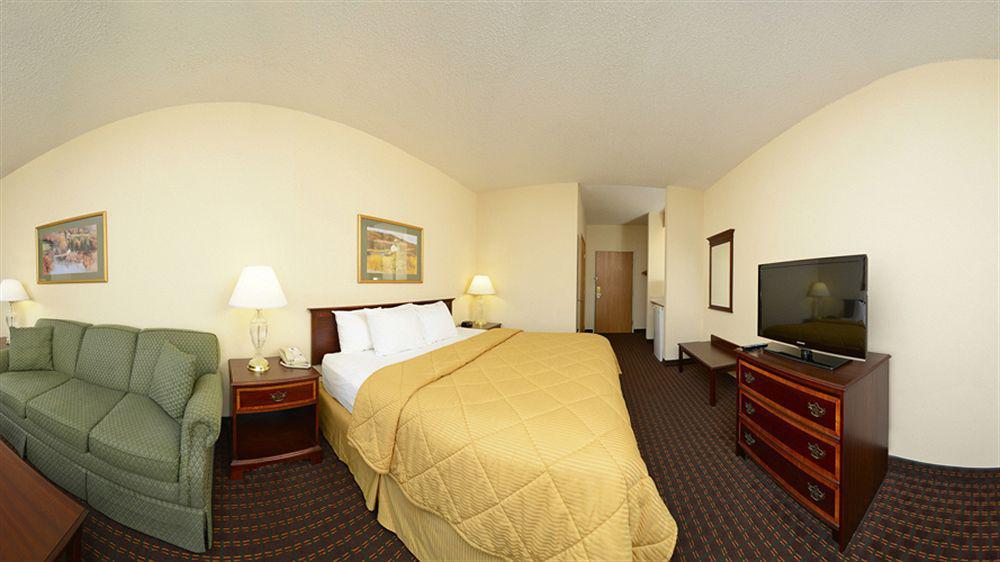 Comfort Inn & Suites Riverview Near Davenport And I-80 Le Claire Esterno foto